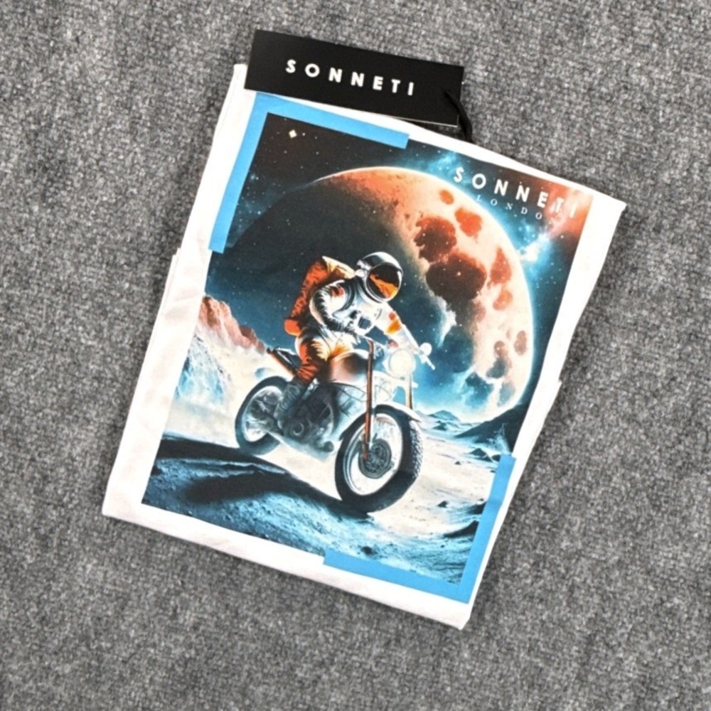 Sonneti London Boys Medium 10-12Yrs White Space Astronaut Motorcycle T-Shirt NWT